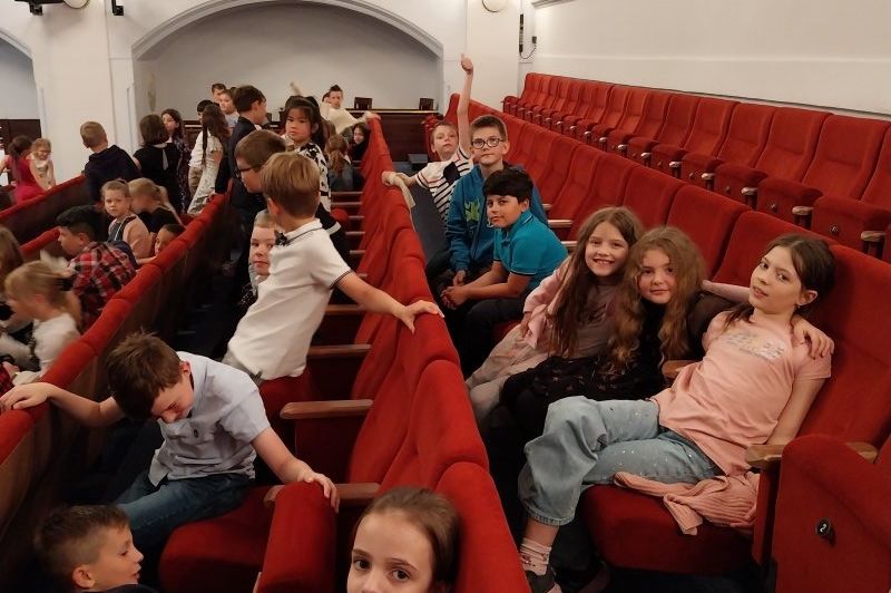Třeťáci v Městském divadle Děčín